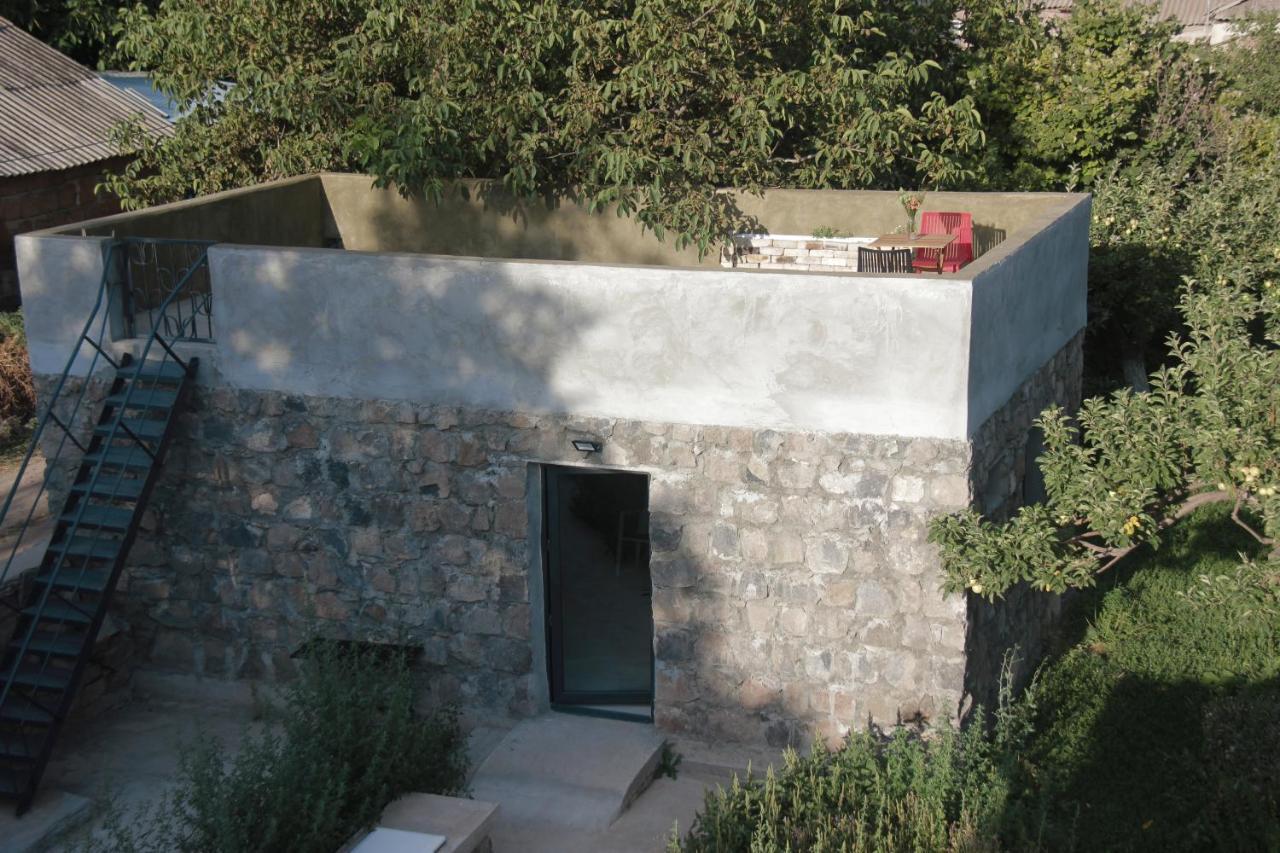 Zove Rural Cottage With Garden Views K'arashamb Exteriér fotografie