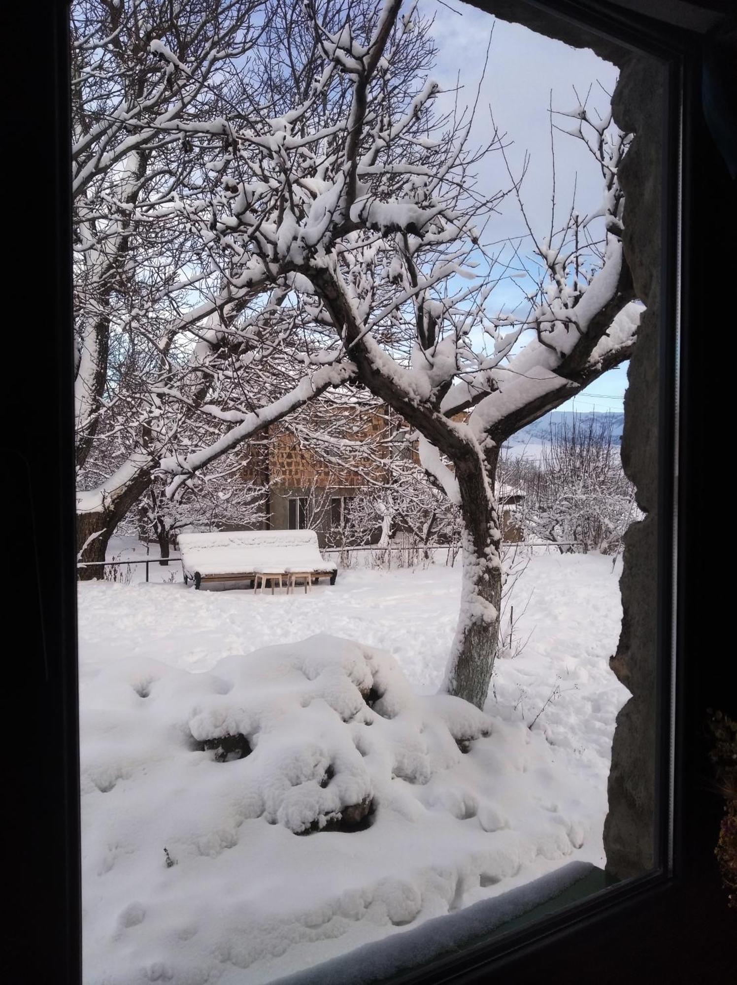 Zove Rural Cottage With Garden Views K'arashamb Exteriér fotografie